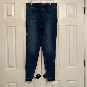 Distressed ankle skinny jeans, medium wash